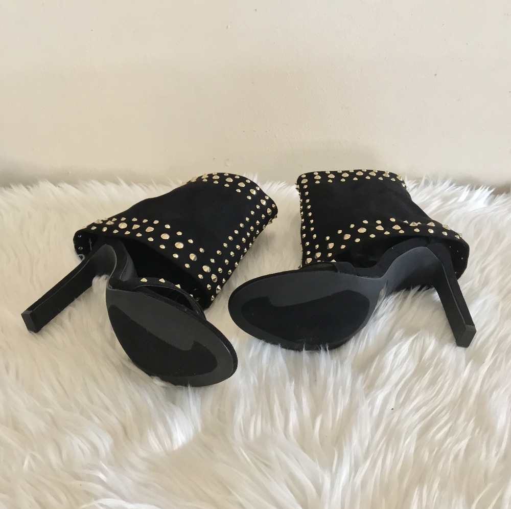 Shoes - Picture 7 of 7